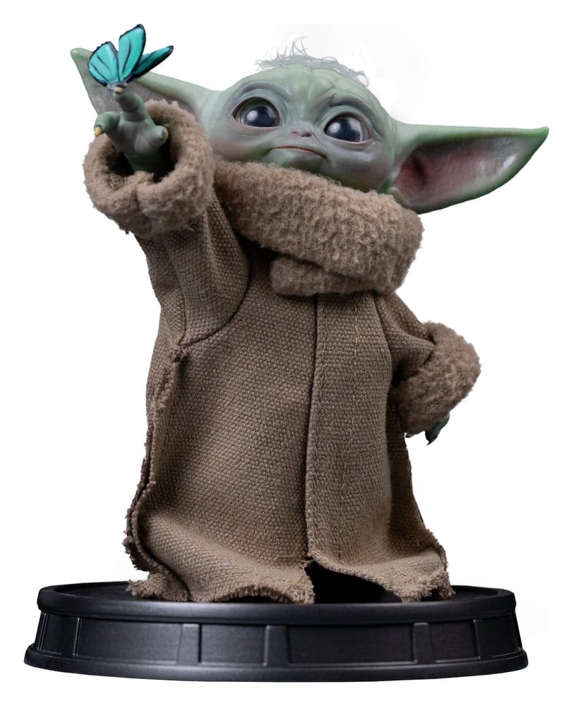 The Mandalorian & Grogu Grogu Collection Statue Grogu Butterfly Wonder Iron Studios