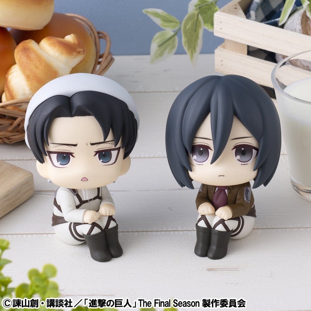 Attack on Titan Look Up PVC Statues Levi Cleaning up Ver. & Mikasa Ackerman (with gift) 11 cm Megahouse